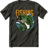 Fishing - Vissen T-Shirt | Grappig Verjaardag Vis Hobby Cadeau Shirt | Dames - Heren - Unisex | Tshirt Hengelsport Kleding Kado - Donker Grijs - 3XL