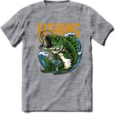 Fishing - Vissen T-Shirt | Grappig Verjaardag Vis Hobby Cadeau Shirt | Dames - Heren - Unisex | Tshirt Hengelsport Kleding Kado - Donker Grijs - Gemaleerd - L