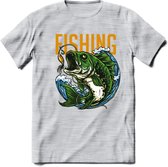 Fishing - Vissen T-Shirt | Grappig Verjaardag Vis Hobby Cadeau Shirt | Dames - Heren - Unisex | Tshirt Hengelsport Kleding Kado - Licht Grijs - Gemaleerd - 3XL