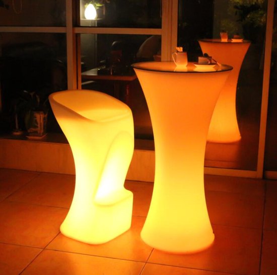 Lumière de Noël - lumières de Noël - cadeau de Noël - Chaise LED - chaise de fête - Tabouret haut - Tabouret lumineux - chaise haute - Tabouret de bar - avec télécommande - cadeau lux