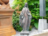 Fraai kerkelijk beeld van Maria, vervaardigd uit polystone