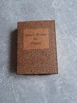 How Lovely zorgenpoppetje