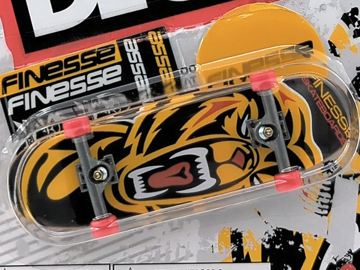Tech Deck Finesse Skateboards Grizzly Bear Complete Fingerboard Tech