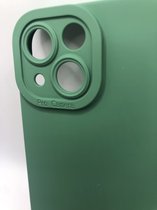 Hoogwaardige Siliconen hoesje met bescherming rondom Camera/Lens - Geschikt voor iPhone 13 - Groen (Let OP: Past Alleen 13)