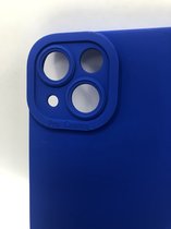 Hoogwaardige Siliconen hoesje met bescherming rondom Camera/Lens - Geschikt voor iPhone 13 - Kobalt blauw (Let OP: Past Alleen 13)
