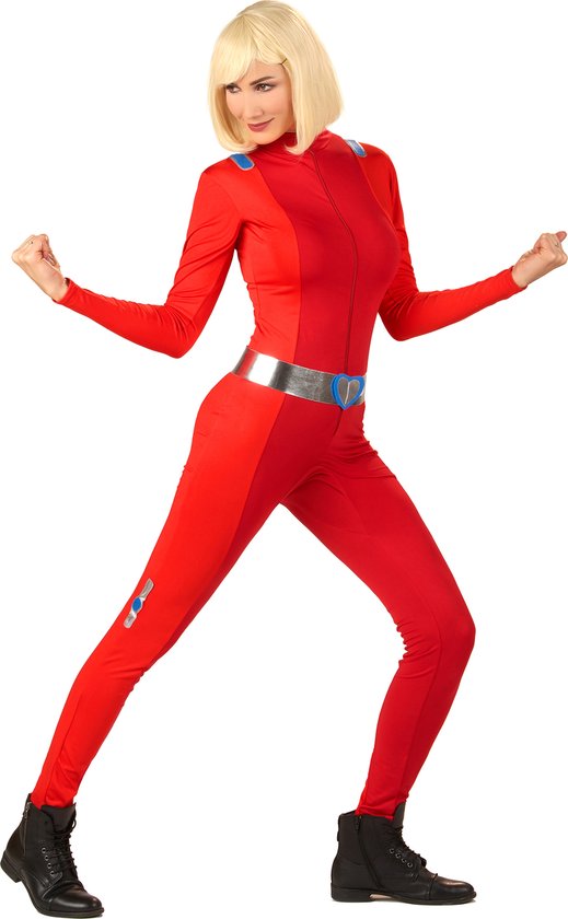 Rood spionnenpak met zilveren riem met blauw hartdetail. Model staat in pose.