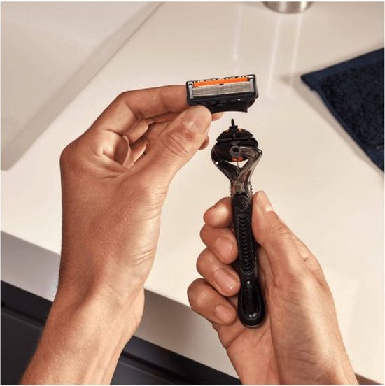 Gillette Fusion 5 ProGlide Scheermesjes Voor Mannen - 6 Navulmesjes