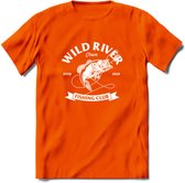 Fishing Club - Vissen T-Shirt | Grappig Verjaardag Vis Hobby Cadeau Shirt | Dames - Heren - Unisex | Tshirt Hengelsport Kleding Kado - Oranje - S