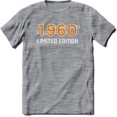 1960 Limited Edition T-Shirt | Goud - Zilver | Grappig Verjaardag en Feest Cadeau Shirt | Dames - Heren - Unisex | Tshirt Kleding Kado | - Donker Grijs - Gemaleerd - XXL