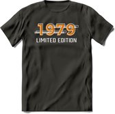 1979 Limited Edition T-Shirt | Goud - Zilver | Grappig Verjaardag en Feest Cadeau Shirt | Dames - Heren - Unisex | Tshirt Kleding Kado | - Donker Grijs - S