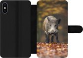 Bookcase Geschikt voor iPhone XS Max telefoonhoesje - Wild dier - Bos - Herfst - Met vakjes - Wallet case met magneetsluiting
