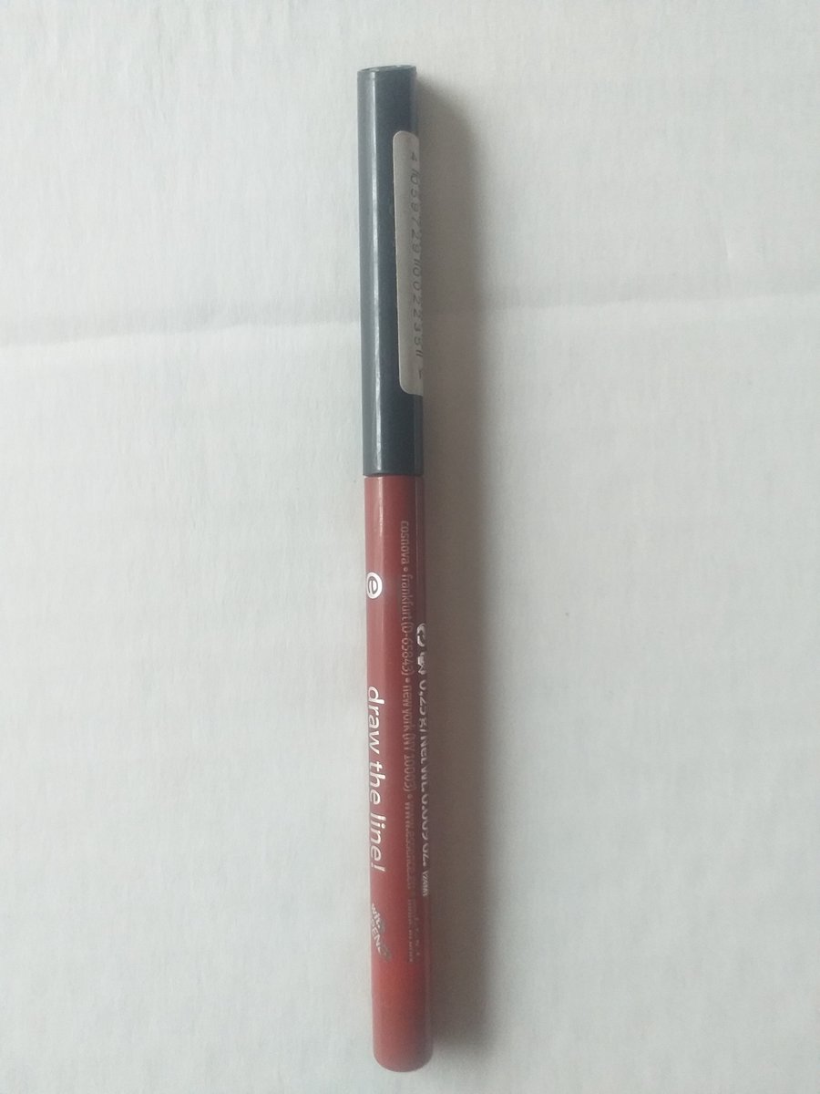 essence draw the line! instant colour lipliner 14 catch up red