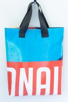 Re-Banner Shopper - Schoudertas - gemaakt van recyclede reclamebanner - hengsel van autogordel - afwasbaar - duurzaam