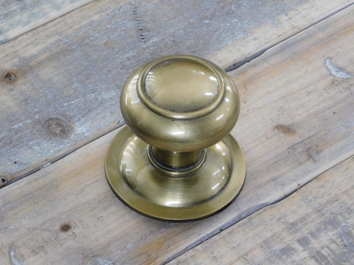 Koperen knop voor de voordeur - deurknop antieke knop, Landhuisstijl,  trekknop (vast). | bol.com