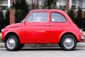 Dibond - Auto / Fiat 500 - Rood / groen / grijs - 100 x 150 cm.