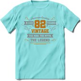 82 Jaar Legend T-Shirt | Goud - Zilver | Grappig Verjaardag Cadeau | Dames - Heren | - Licht Blauw - XXL