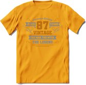 87 Jaar Legend T-Shirt | Goud - Zilver | Grappig Verjaardag Cadeau | Dames - Heren | - Geel - 3XL