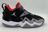 Jordan Max Aura - Black/ Gym Red - Size 44.5