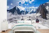 Behang - Fotobehang Drie kabelwagens in de vallei van de Mont Blanc - Breedte 420 cm x hoogte 280 cm
