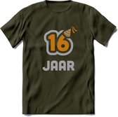 16 Jaar Feest T-Shirt | Goud - Zilver | Grappig Verjaardag Cadeau Shirt | Dames - Heren - Unisex | Tshirt Kleding Kado | - Leger Groen - L