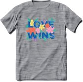 Love Wins | Pride T-Shirt | Grappig LHBTIQ+ / LGBTQ / Gay / Homo / Lesbi Cadeau Shirt | Dames - Heren - Unisex | Tshirt Kleding Kado | - Donker Grijs - Gemaleerd - L