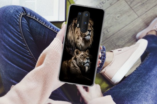 Telefoonhoesje Geschikt voor OnePlus 8 Pro hoesje - Leeuw - Leeuwin - Portret - Siliconen Telefoonhoesje Telefoonhoesje