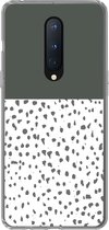 Geschikt voor OnePlus 8 hoesje - Stippen - Grijs - Wit - Siliconen Telefoonhoesje