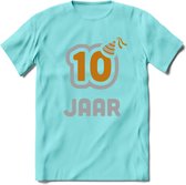 10 Jaar Feest T-Shirt | Goud - Zilver | Grappig Verjaardag Cadeau Shirt | Dames - Heren - Unisex | Tshirt Kleding Kado | - Licht Blauw - XXL