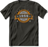 Premium Since 1959 T-Shirt | Zilver - Goud | Grappig Verjaardag en Feest Cadeau Shirt | Dames - Heren - Unisex | Tshirt Kleding Kado | - Donker Grijs - XXL