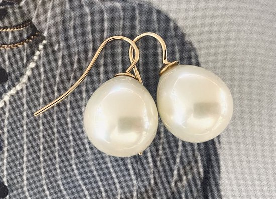 Boucles d'oreilles perles classiques blanc crème / or | bol