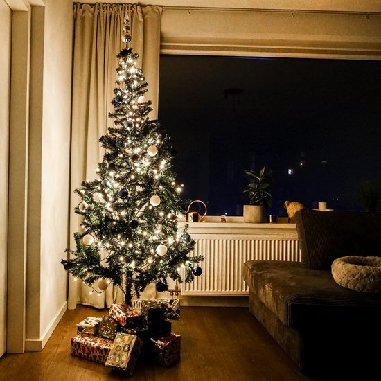 Kunstkerstboom – 180 cm – 250 Takken – Kunststof Kerstboom – Groen - In Round