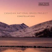 Een albumhoes met besneeuwde bergen boven een meer bij zonsondergang, met de tekst "CANADIAN NATIONAL BRASS PROJECT CONSTELLATIONS ANALEKTA".