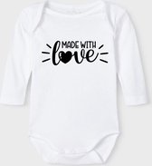 Baby Rompertje met tekst 'Made with love' |Lange mouw l | wit zwart | maat 50/56 | cadeau | Kraamcadeau | Kraamkado
