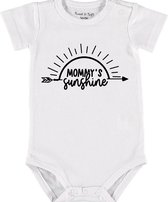 Baby Rompertje met tekst 'Mommy's sunshine' |Korte mouw l | wit zwart | maat 50/56 | cadeau | Kraamcadeau | Kraamkado