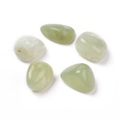 Sattva Rocks | Velours kado zakje met 3 groene Jade edelstenen, knuffelsteentjes ±22mm (3 stuks)