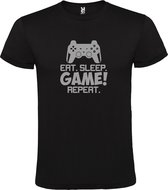 Zwart t-shirt met tekst 'EAT SLEEP GAME REPEAT' print Zilver  size XXL