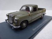 Mercedes-Benz 180 Bakkie uit 1956 Groen 1:43 NEO Scale Models