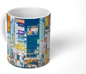 Mok - Verlichte neonreclames in Shinjuku, Tokio, Japan - 350 ML - Beker - Uitdeelcadeautjes