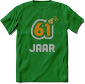 61 Jaar Feest T-Shirt | Goud - Zilver | Grappig Verjaardag Cadeau Shirt | Dames - Heren - Unisex | Tshirt Kleding Kado | - Donker Groen - XL