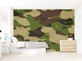 Professioneel Fotobehang camouflage in landmacht kleuren - groen - Sticky Decoration - fotobehang - decoratie - woonaccessoires - inclusief gratis hobbymesje - 520 cm breed x 350 cm hoog - in