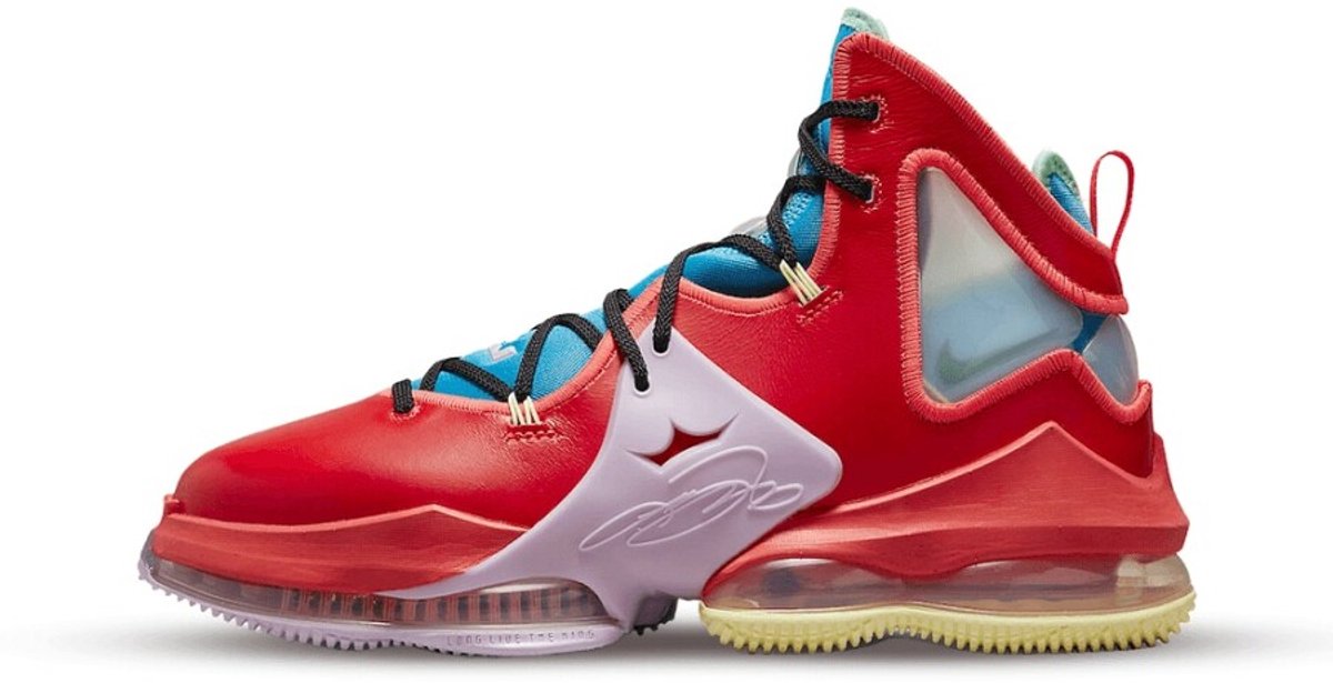 Nike LeBron 19 The Map Blauw