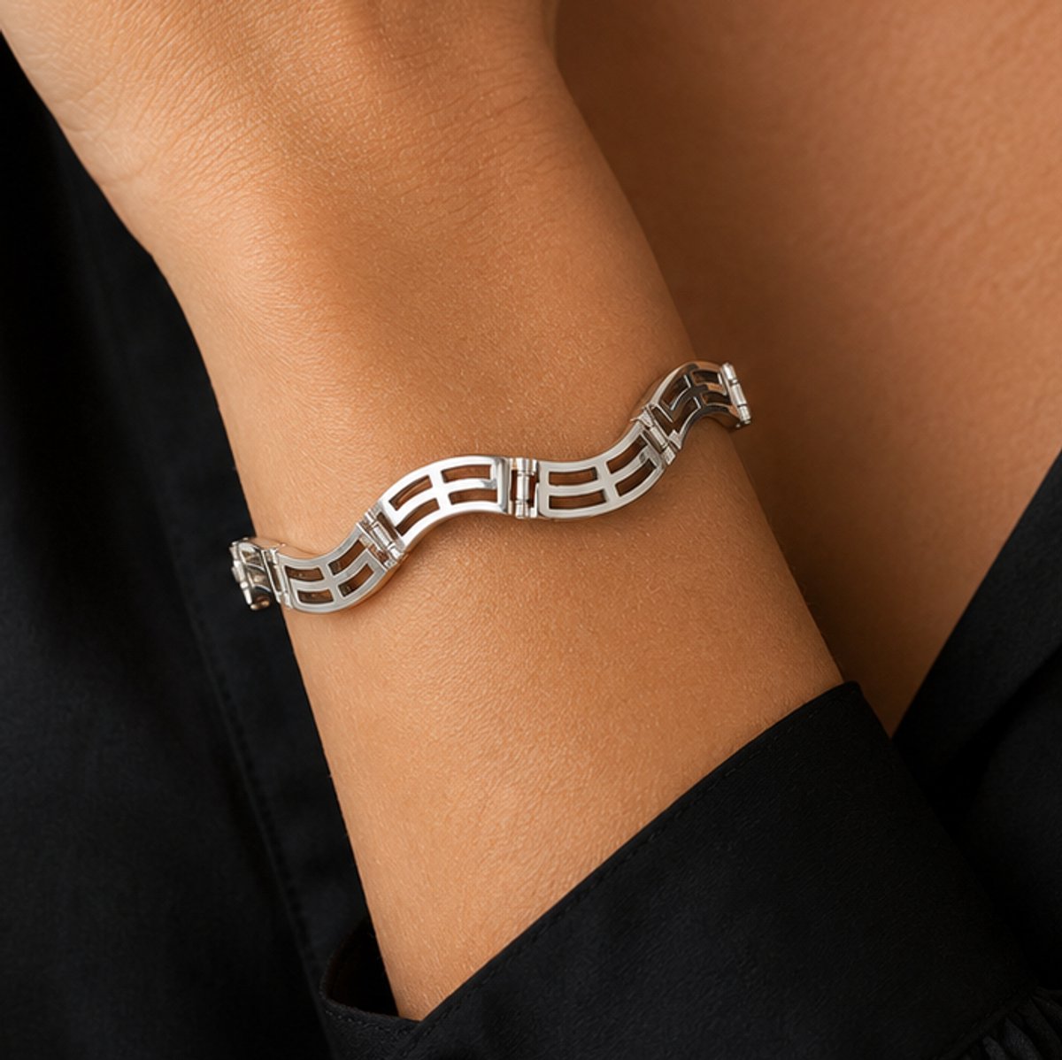 925 Zilveren Armband Dames – Golvend Design – 18,5 cm – 19,5 Gram – Breedte 7 mm – Echt Zilver – Elegante Armband