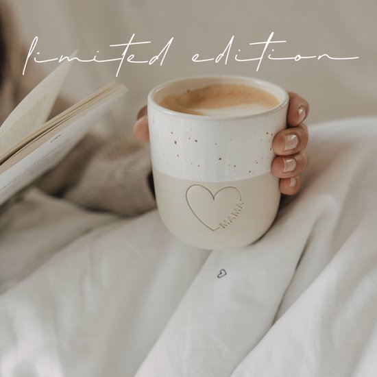 Mok - Mama - Limited edition - Moederdag - Tas - Aardewerk - Handgemaakt - Servies - Decoratie - Geschenk - Cadeau - Koffie - Thee - Origineel Cadeau - Uniek - Vrienden - Koffietas - Tas