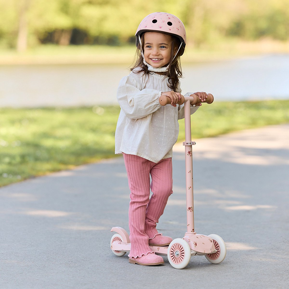 Little Dutch Kinderstep - Step met 3 wielen - Roze thumbnail 6