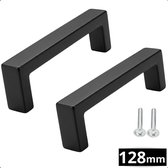 Twee zwarte gebogen kastgrepen met afmeting 128mm en twee schroeven.
