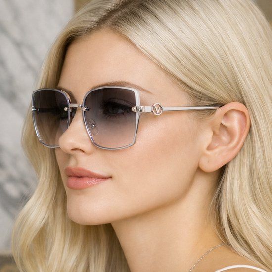 Zilverkleurige dames zonnebril met zilver accenten — afbeelding 2