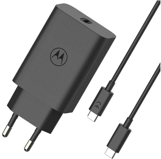 Zwarte Motorola lader met logo. Met losse USB-C naar USB-C kabel.