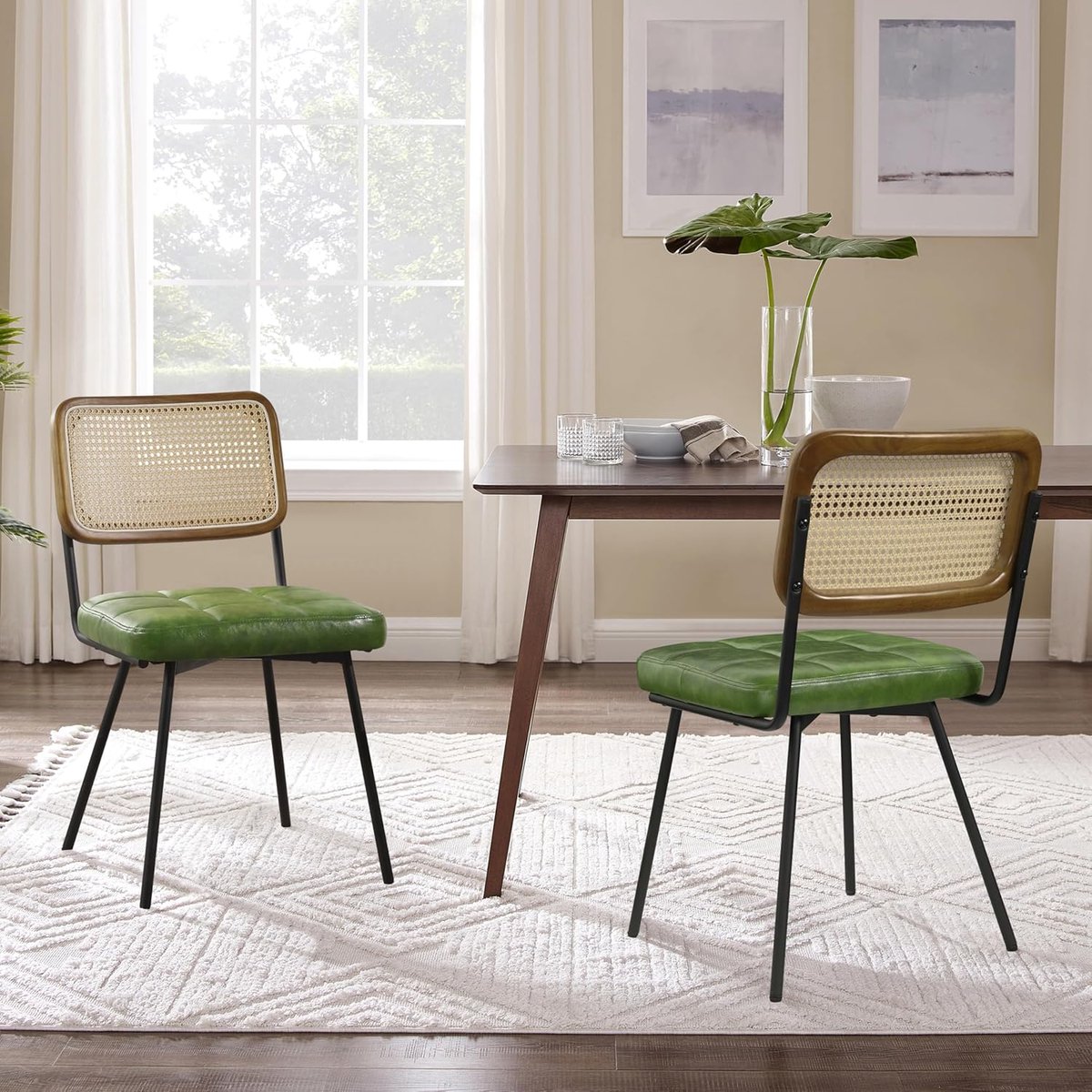 Eetkamerstoelen Set van 2 – Retro Avocado-Groen Kunstleer Stoelen met Rotan Rugleuning – Comfortabele Gestoffeerde Zitting – 57,9 x 46,2 x 80,5 cm – Keuken, Woonkamer en Eetkamer Stoelen – Laura