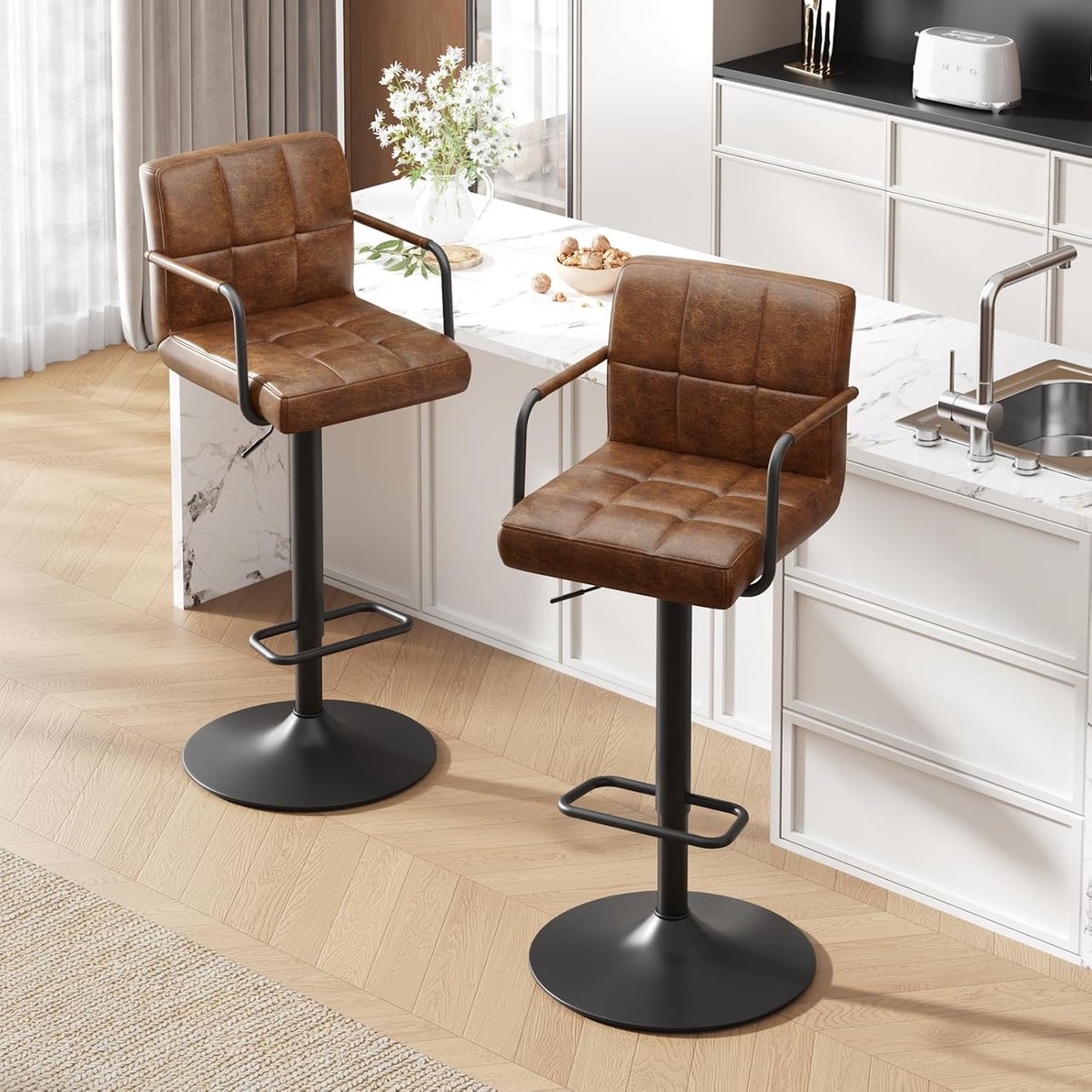 Barkruk Set van 2 Verstelbaar 52 x 52 x 94 cm – 360° Draaibare Barstoelen met Armleuningen en Rugleuning – Luxe Kunstleren Keukenkrukken met Voetensteun Geelbruin – Urbanhome