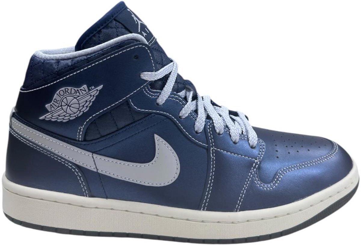 Black/ Ghost-Coconut Milk